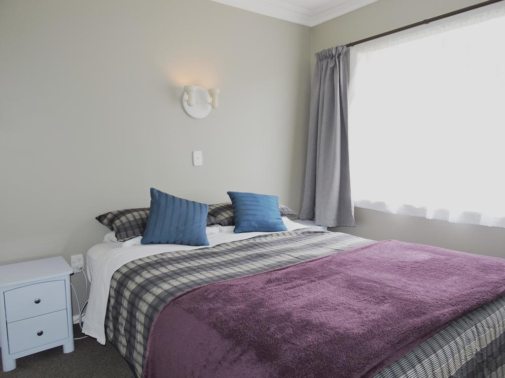 Hostel On Manor Dunedin Exterior photo